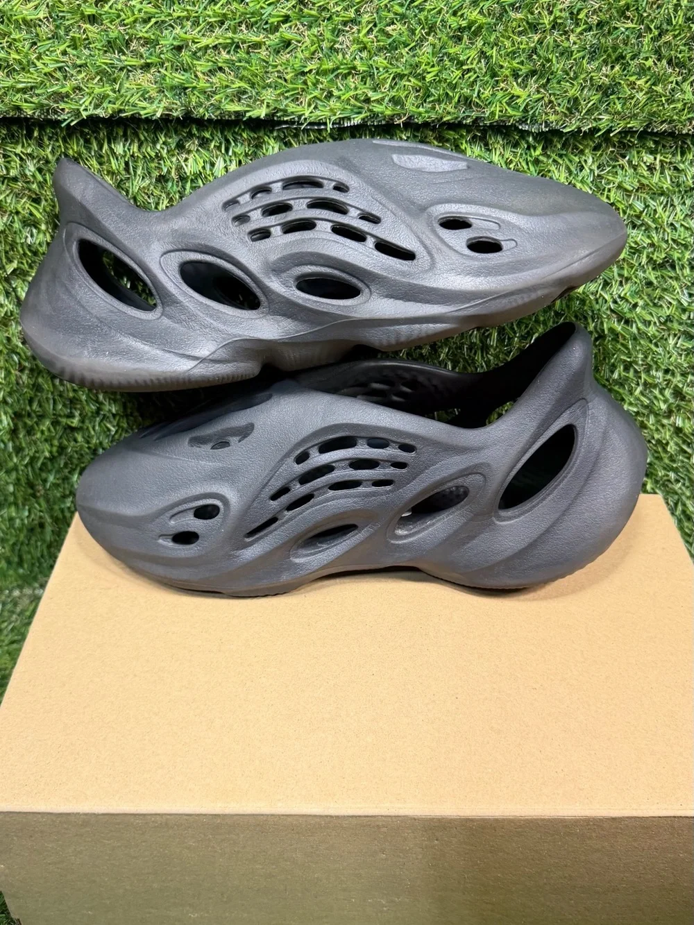 Adidas Yeezy Foam Runner Onyx Black HP8739 Size 7 Men With Box Foam RNR Clog